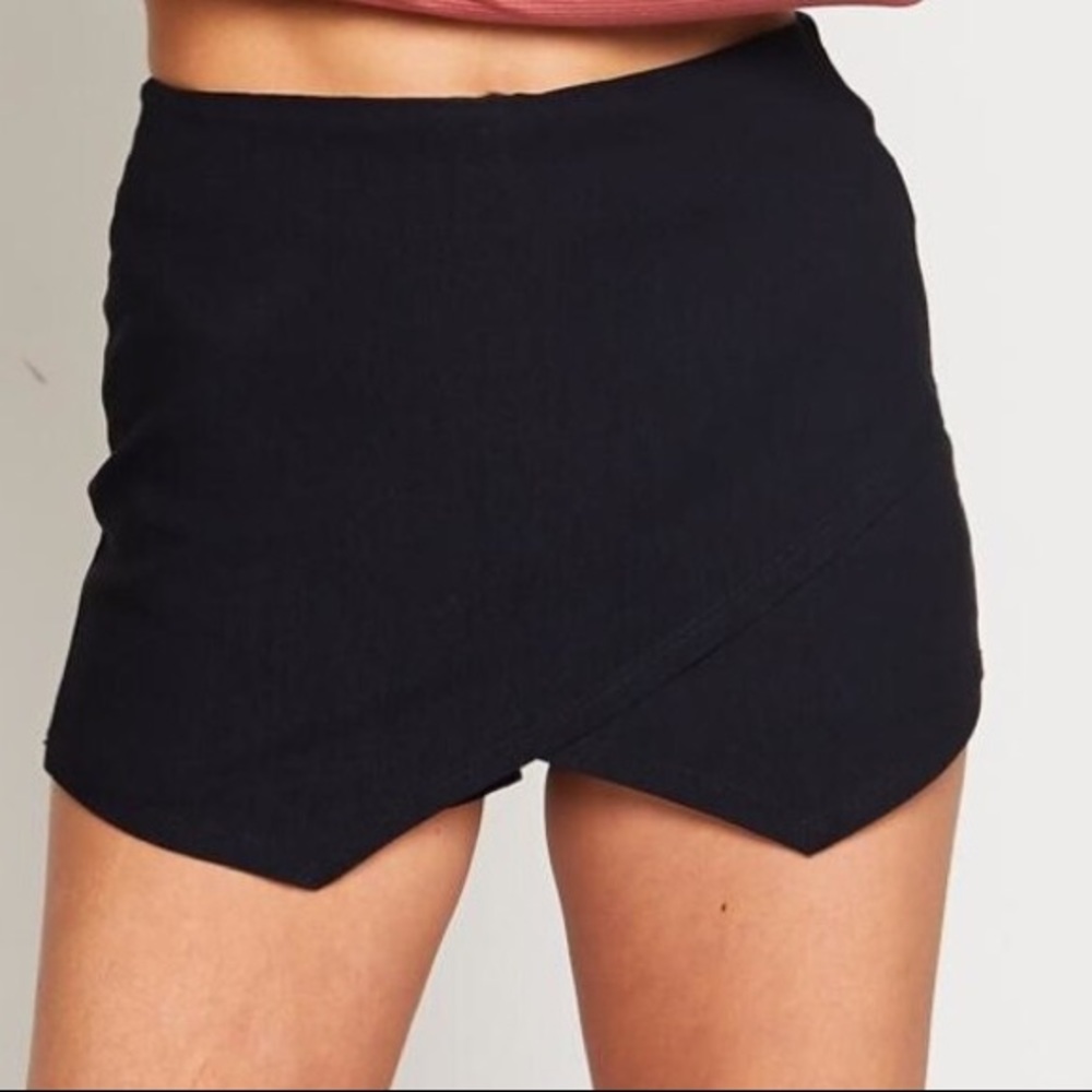 Blue Blush Black Asymmetrical Skort